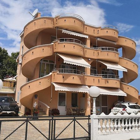 Apartments Montenegrina Улцин Екстериор снимка