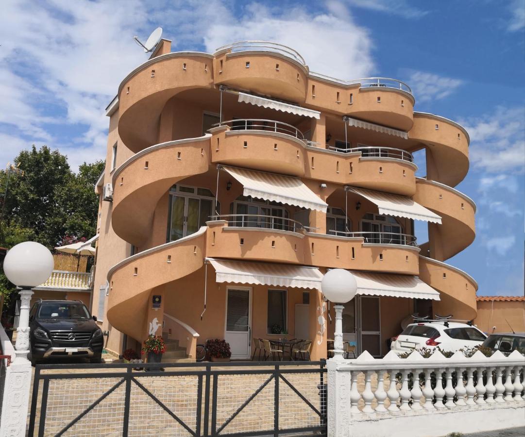 Apartments Montenegrina Улцин Екстериор снимка