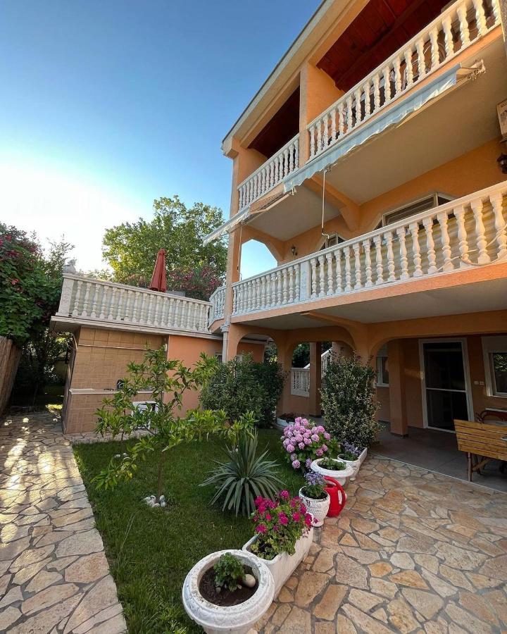 Apartments Montenegrina Улцин Екстериор снимка