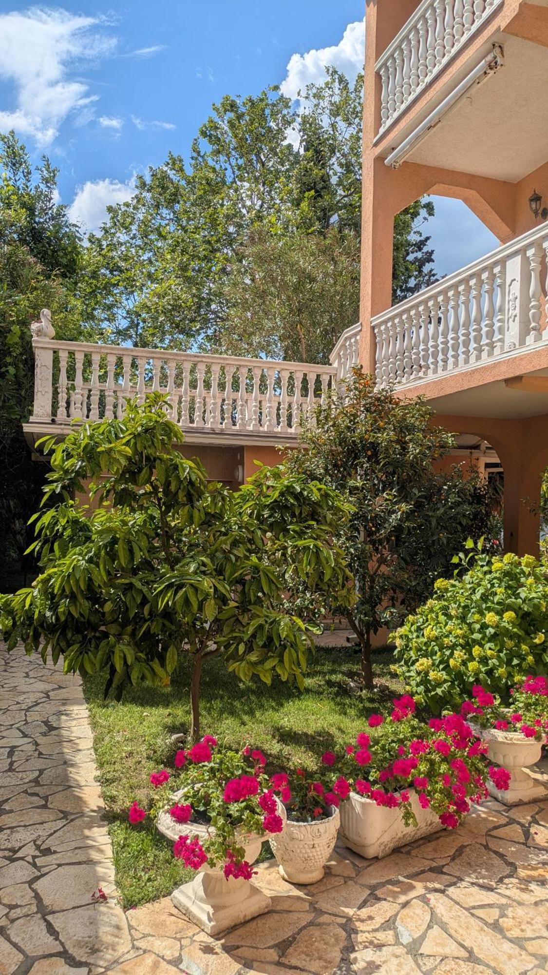 Apartments Montenegrina Улцин Екстериор снимка